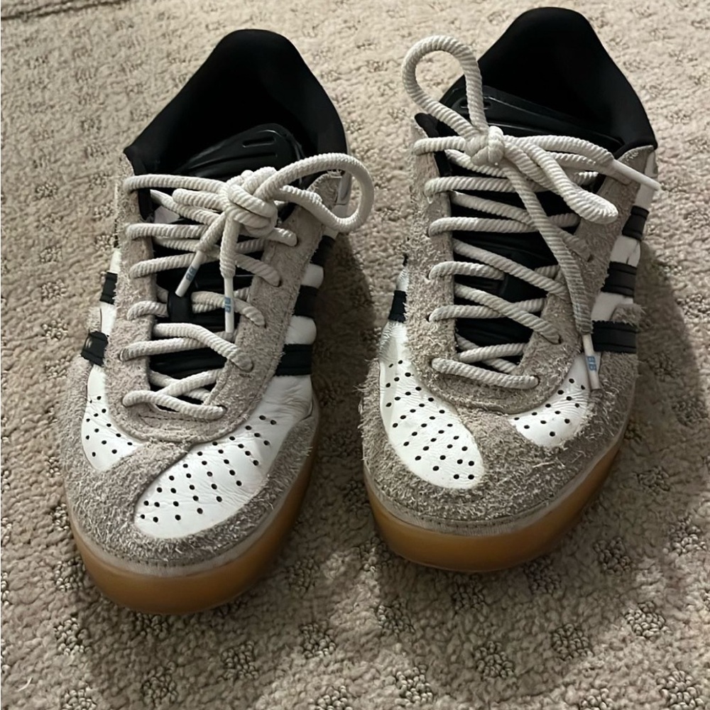 Bad bunny adidas shoes. Gray and White Sneakers with Gum Sole